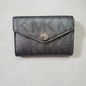 MICHAEL KORS metallic silver card case wallet